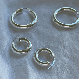 Medium Thick Silver Hoop Earring Hoop Earrings Clasp Hoop Earrings Sterling Silver Chunky Sterling Solid Silver Hoops Everyday Gift for Her