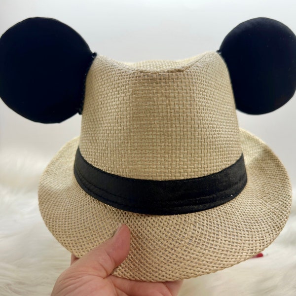 Inspiré d'un chapeau de paille classique Mickey Mouse, d'un chapeau de soleil avec des oreilles de souris OU avec un ensemble de masques assortis... Oreilles de paille Mickey Minnie.