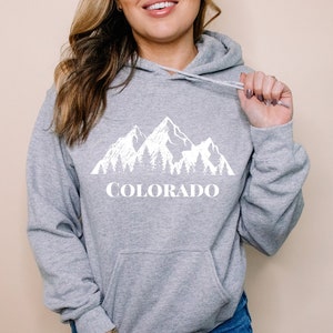 Colorado Hoodie Mountain Retro Hoodie Gift Denver Colorado Retro Colorado Vintage Hoodie Colorado Souvenir Hoodie Hiking Hoodie