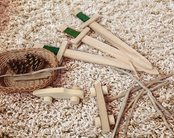 Handmade Wooden Knight Sword, Natural Pine Toy, Pretend Play Costume Accessory