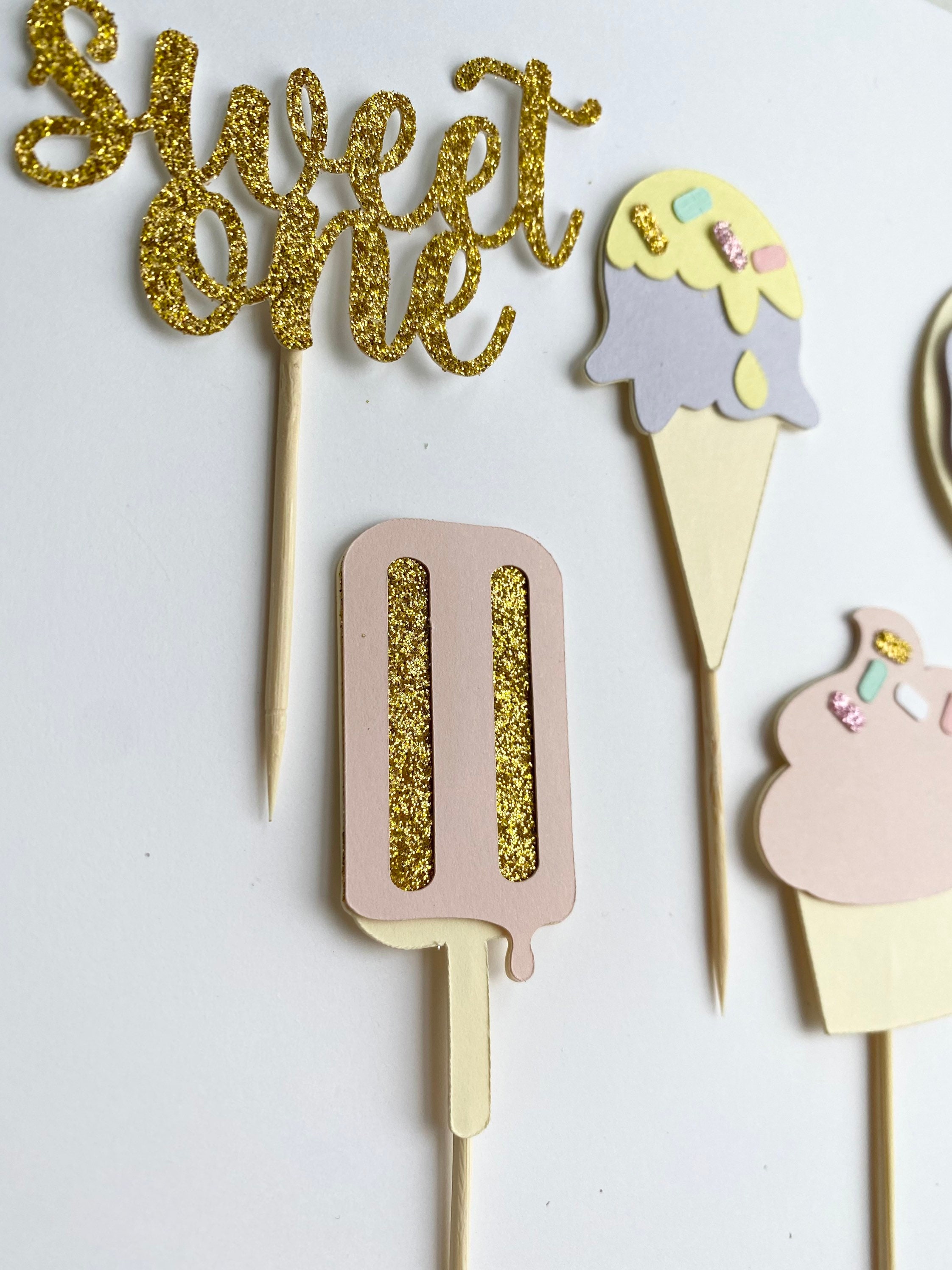Ice cream cupcake toppers