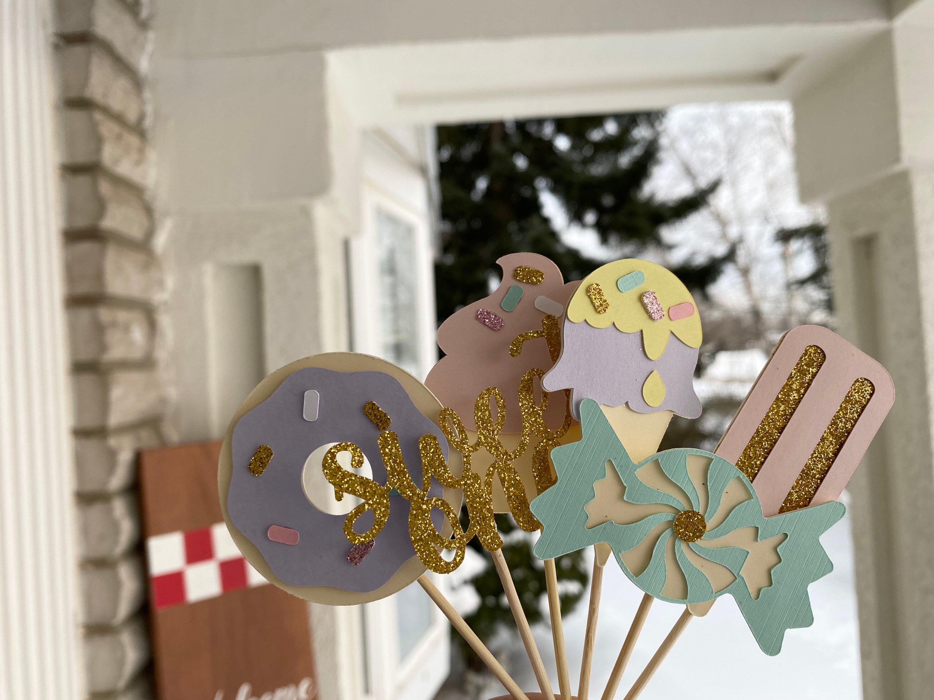 Ice cream cupcake toppers