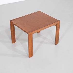 Table basse modèle &quot; 777 &quot; Tobia & Afra Scarpa pour Cassina, années 1960s.