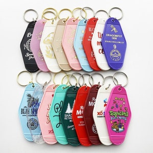 Llaveros de motel personalizados: regalos de boda de estilo vintage con impresión UV: cree recuerdos inolvidables para sus invitados - 50 unidades - 500 unidades