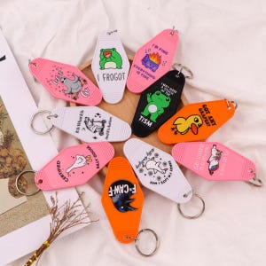 Llaveros de motel vintage con impresión UV personalizada: regalos personalizados, llavero retro divertido