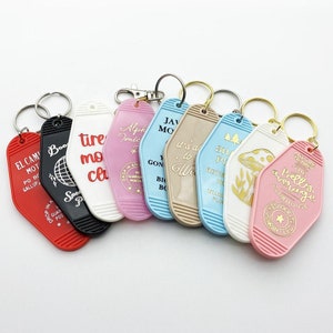 Personalized Vintage Keychains Foil Stamping: Distinctive Wedding Keepsakes - Show Your Appreciation in Style