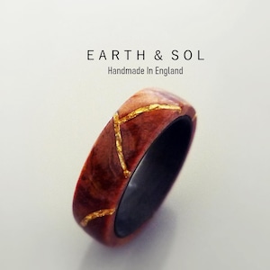 Kintsugi Wood Ring - Genuine 22ct Gold Inlay - Redwood Burl Wood - Carbon Fibre Liner