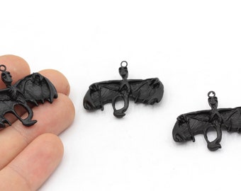 30 x 34 mm Breloque chauve-souris squelette plaqué noir, breloque chauve-souris noire, pendentif d'Halloween, grand mauvais charme, breloques animaux, accessoires plaqués noir