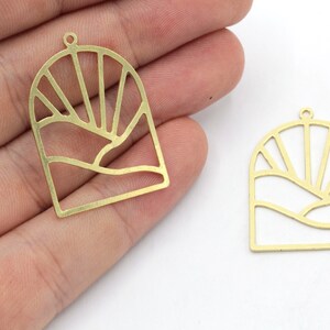 22x32mm Brass D Shape Charm, Geometric Pendant, Earring Connector, Earring Pendant, Brass Charm Earrings, Laser Cut Charm, Brass Findings