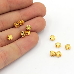 5mm 24k glanzend vergulde mini klaver kralen, klaver armband kralen, mini gouden kralen, mini klaver spacer kralen, vergulde bevindingen