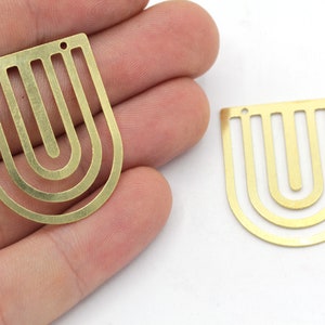 26 x 32 mm mässingsbåge D-formad berlock, D-formad sape-koppling, örhänge, mässingsberlock-örhänge, örhängeskoppling, laserskuren berlock, mässingsdetaljer