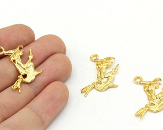 Collana Strega E Gatto In Acciaio Inox Con Placcatura Oro 18k - Regalo Perfetto Per Halloween