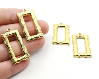 Dije rectangular con marco texturizado, chapado en oro brillante de 24 quilates (36 x 20 mm), colgante rectangular, collar rectangular, GLD194