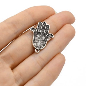 25x20mm  Antique Silver Hamsa Pendant, Fatima Hand Charms, Hamsa Necklace, Hamsa Charms, Silver Hamsa Charms, Silver Plated ANS020