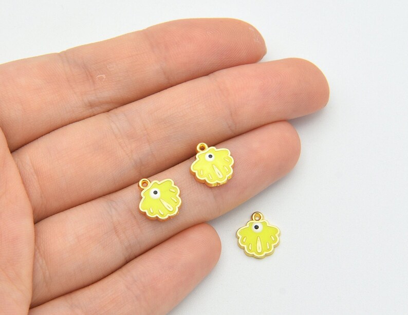 Neon Enamel Oyster Findings GLD095 Minimal Oyster Charms 9,5x10,5 mm 24k Shiny Gold Plated Oyster Charms Yellow Enamel Star Charms