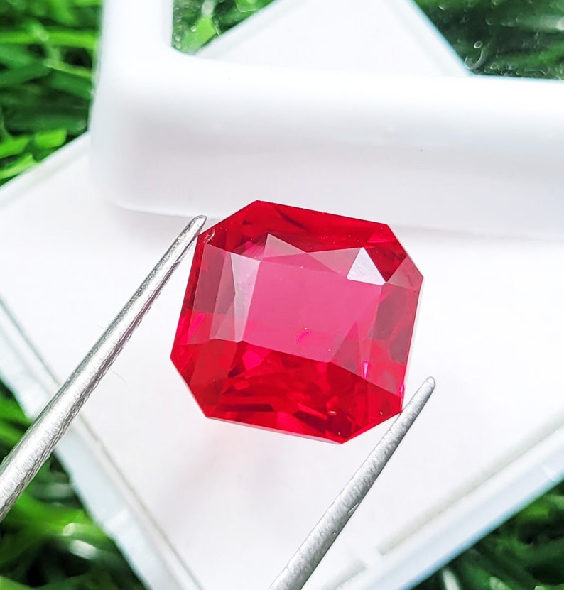 Red Color Chembu OCTAGON CUT 9.00 Ct Authentic Lab-grown Red Ruby Bright Pigeon Blood ...