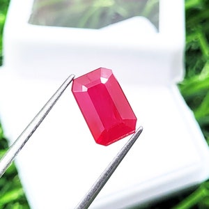 Faceted 3.40 Ct Authentic Lab-Grown Red Ruby Bright Pigeon Blood Ruby Corundum Loose Gemstones