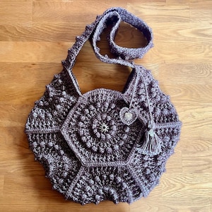 Umhängetasche im Boho Stil, Hexagontasche, Häkeltasche, Umhängetasche