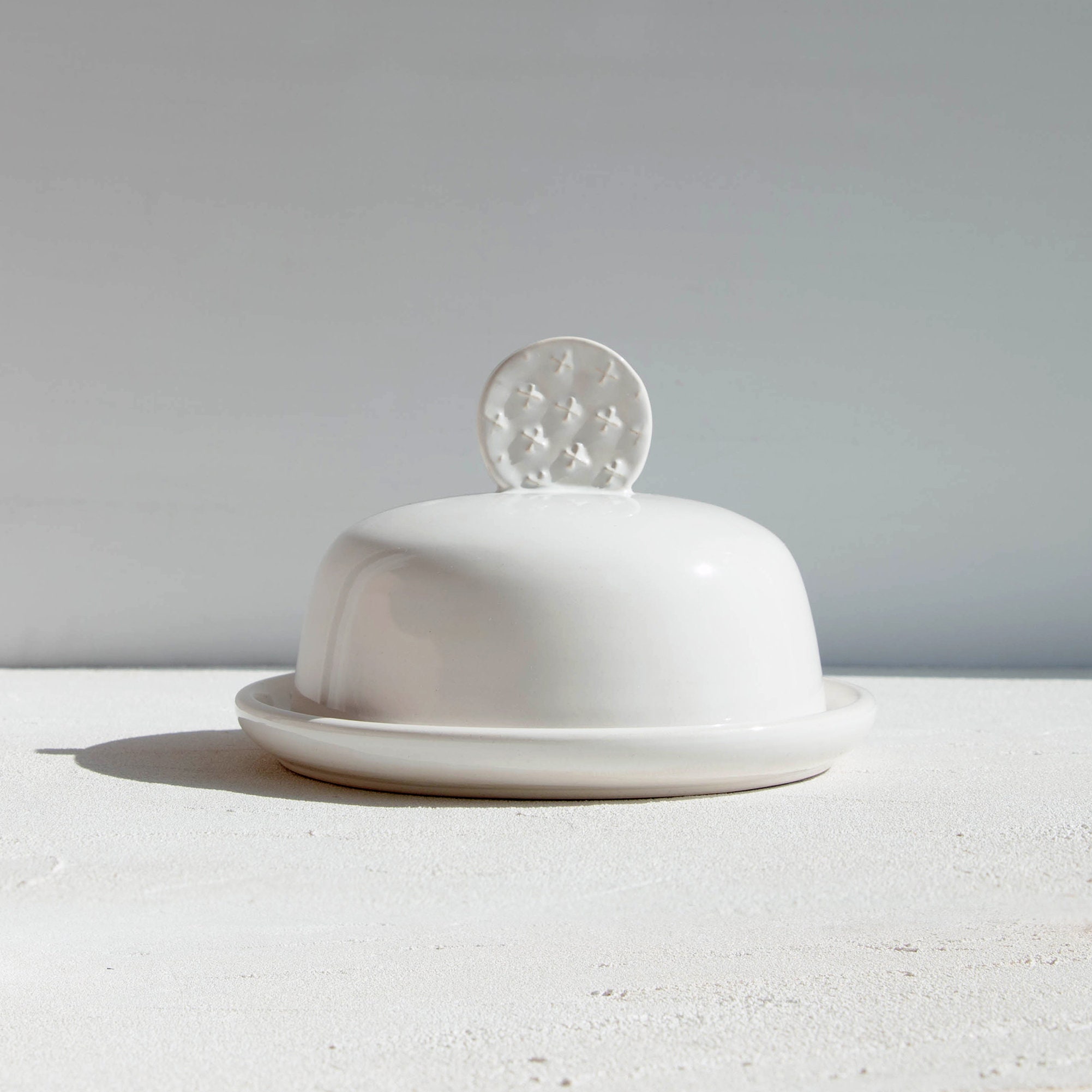 Butter dish handmade. Ceramic round dish with cover. White Etsy