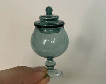 Miniature glass jar 1/6 scale mini green glass storage jar for dolls house decor