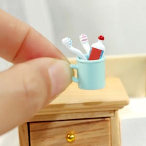 01:12 Skala Zahnbürste Set von 4 Puppenhaus Bad Dekor Zubehör Miniatur Zahnpast Mini Tasse für Puppenhaus