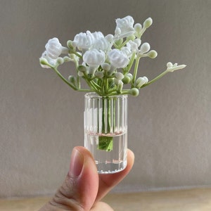 Puppenhaus Miniatur Blumen in Glasvasen Puppenhaus moderne Wohnzimmer Dekoration Miniatur Blume mit Glasflasche in 1:6