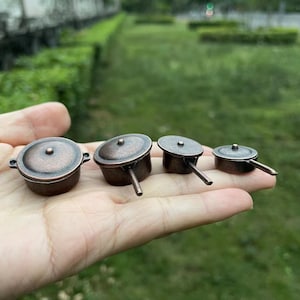 Miniature metal pot dollhouse kitchen accessories 1:12th scale dolls house vintage cookware
