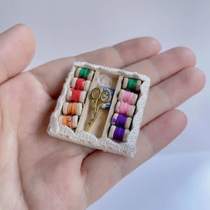 Dollhouse Miniature Mending kit Miniature Sewing Box with sewing Spools,Bottons,Scissor Dollhouse Sewing Room Accessory