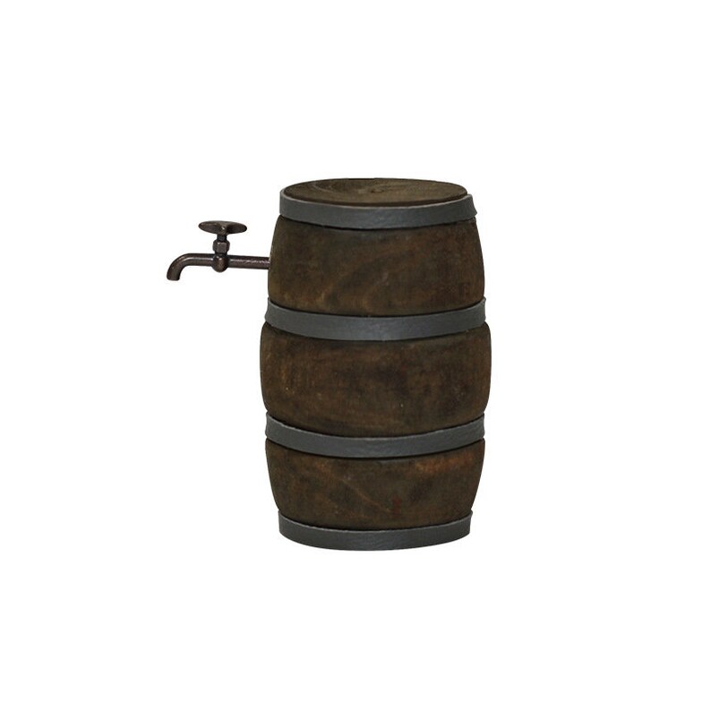 Pode incluir: Um barril de madeira marrom com faixas de metal e uma torneira de metal. O barril est&aacute; em p&eacute; sobre um fundo branco.