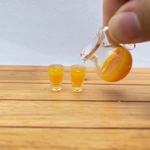 Dollhouse miniature juice set 1:12 scale orange juice for dolls house decor miniature lemonade jug