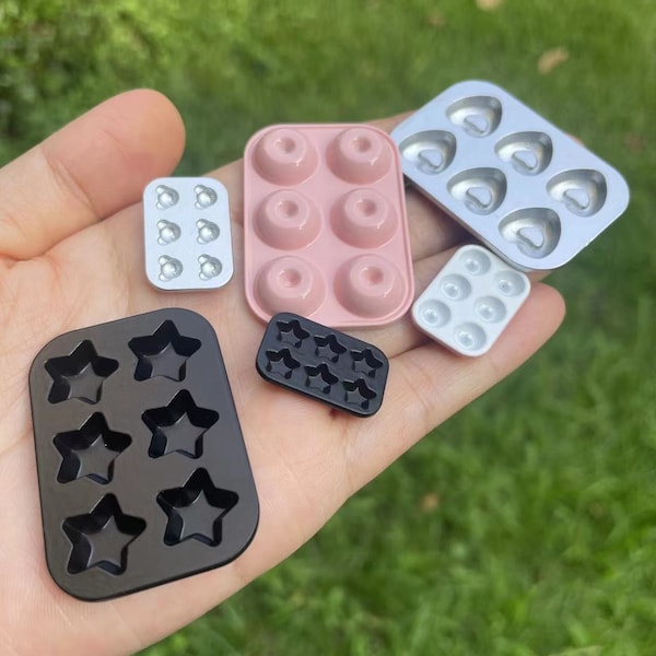 Miniature Ceramic Baking Pans - Set Of 3 White Dollhouse Miniatures