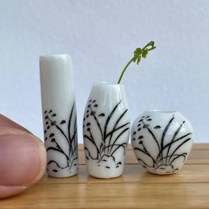 Miniature porcelain vases set of 3 dollhouse ceramic vases 1/12 scale flowerpot