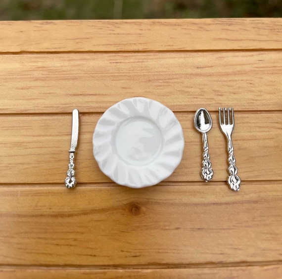 Mini Accessoires Maison De Poupée 1/12 - Lot De 21 Pièces : Assiettes, Tasses, Couverts - Cuisine Miniature