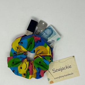 Zipper stash scrunchie purse Colourful smileys