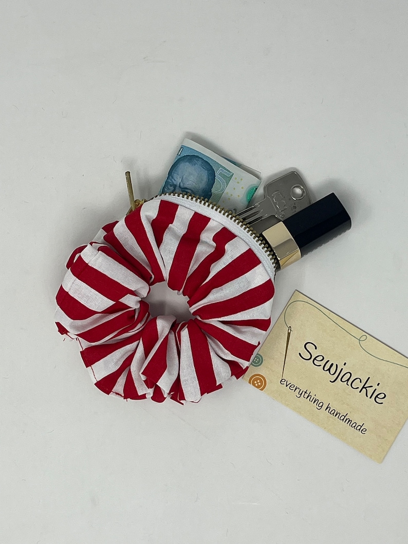 Zipper stash scrunchie purse Red white stripes