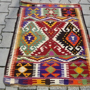 DISCOUNTED Colorfull small, Antique Turkish Kilim Rug, Area Rug, Bohemian Rug, Living Room Rug, Handwoven Rugs, 35&#39;&#39; x 43&#39;&#39;  90 x 109  CM