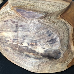 Teakwood Bowl. Beautiful Wood Grain. Hand carved. Natural oils finish. Use as a decorative, fruit or utility bowl. 11 diameter. image 4