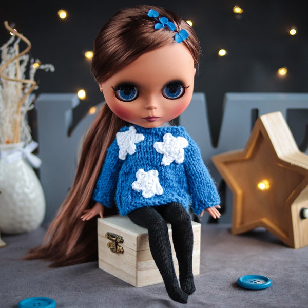 Blythe sweater blue indigo & stars hand knitted outfit, Clothes Blythe doll Jumper accessorize - Blythe costume knit  - Blythe idea