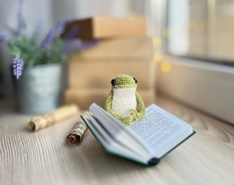 Crochet frog PATTERN crochet DIY, Amigurumi Tutorial toad pattern digital file PDF, Froggy TikTok miniature