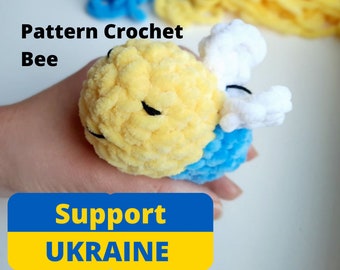 Ukraine Flag Bee crochet Pattern, Stand with Ukraine small business, Pray for Ukraine, Peace Blue and Yellow bee DIY Digital file