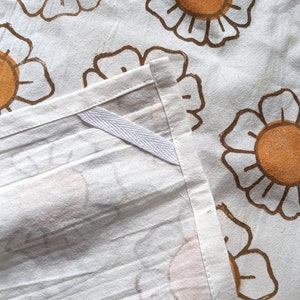 Flower Tea Towel, 28x28 inch Handprinted Cotton Kitchen Towel, Daisy Print Tea Towel, Block Print Dish Towel, Small Tablecloth, Table Topper image 4