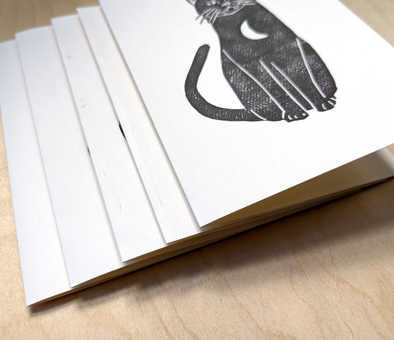 Carte de vœux pour chat, carte de vœux 5 x 7 imprimée à la main avec intérieur vierge, carte de vœux imprimée en bloc avec design de chat, carte de note image 5
