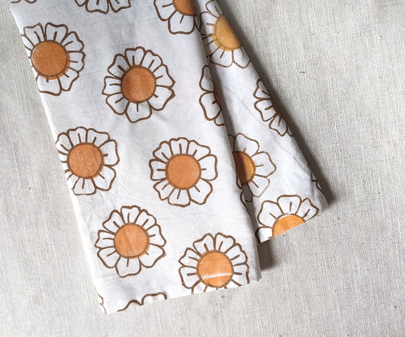 Flower Tea Towel, 28x28 inch Handprinted Cotton Kitchen Towel, Daisy Print Tea Towel, Block Print Dish Towel, Small Tablecloth, Table Topper image 2