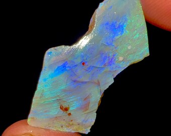 13.60 Karat Natürlicher australischer Feueropal Rough Blue Green Fire Solid Größe 34X14X5 mm