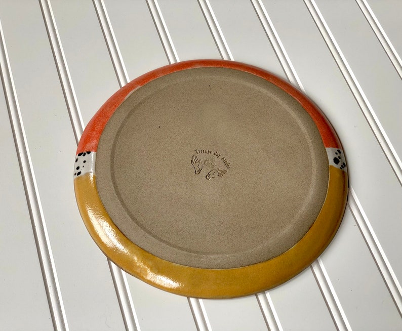 Round Ceramic Dinner Plate Two-Tone Sand and Coral image 2