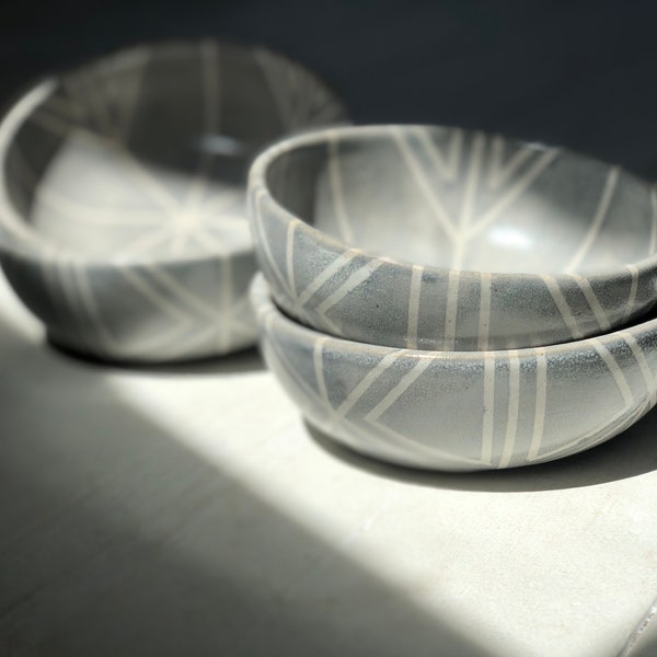 Handmade - Ceramic ShortBowl- Geometric Light Grey