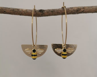 Bee earrings. Cute gold bee hoop earrings