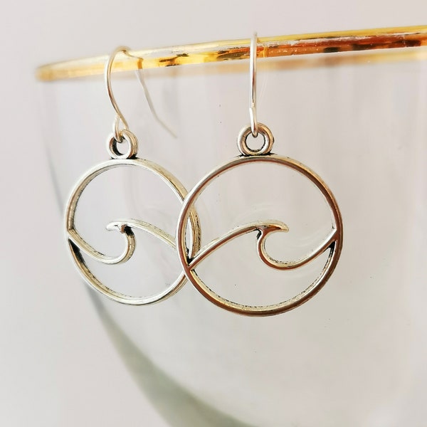 Silver circle wave earrings, silver plated, nickel free hypoallergenic
