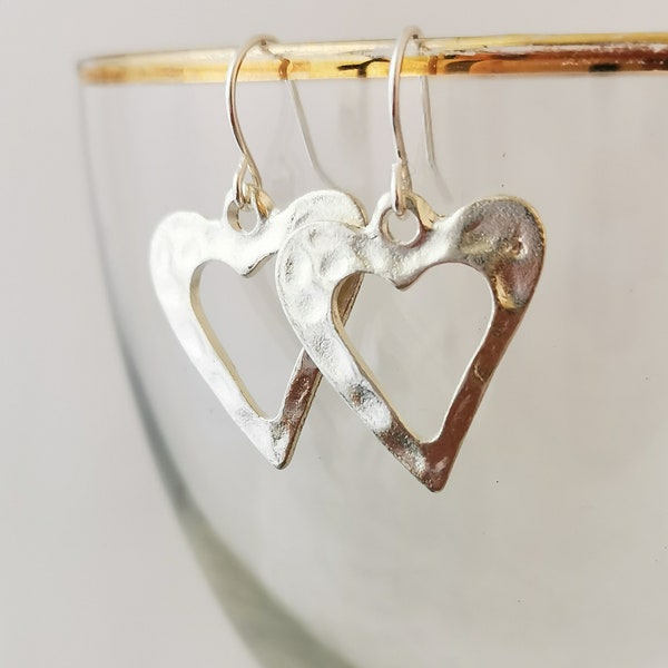 Hammered silver open heart earrings. Silver plated hypoallergenic