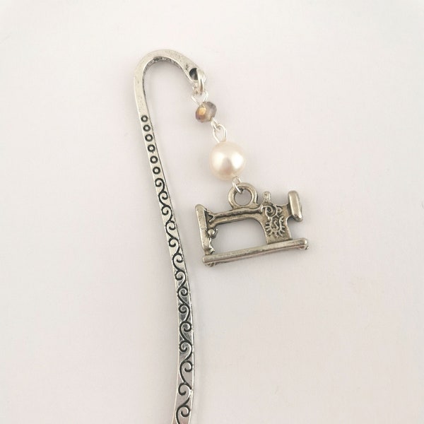 Sewing machine bookmark made with freshwater pearls and crystal beads. Seamstress gift. Gift for seamstress sewing gift